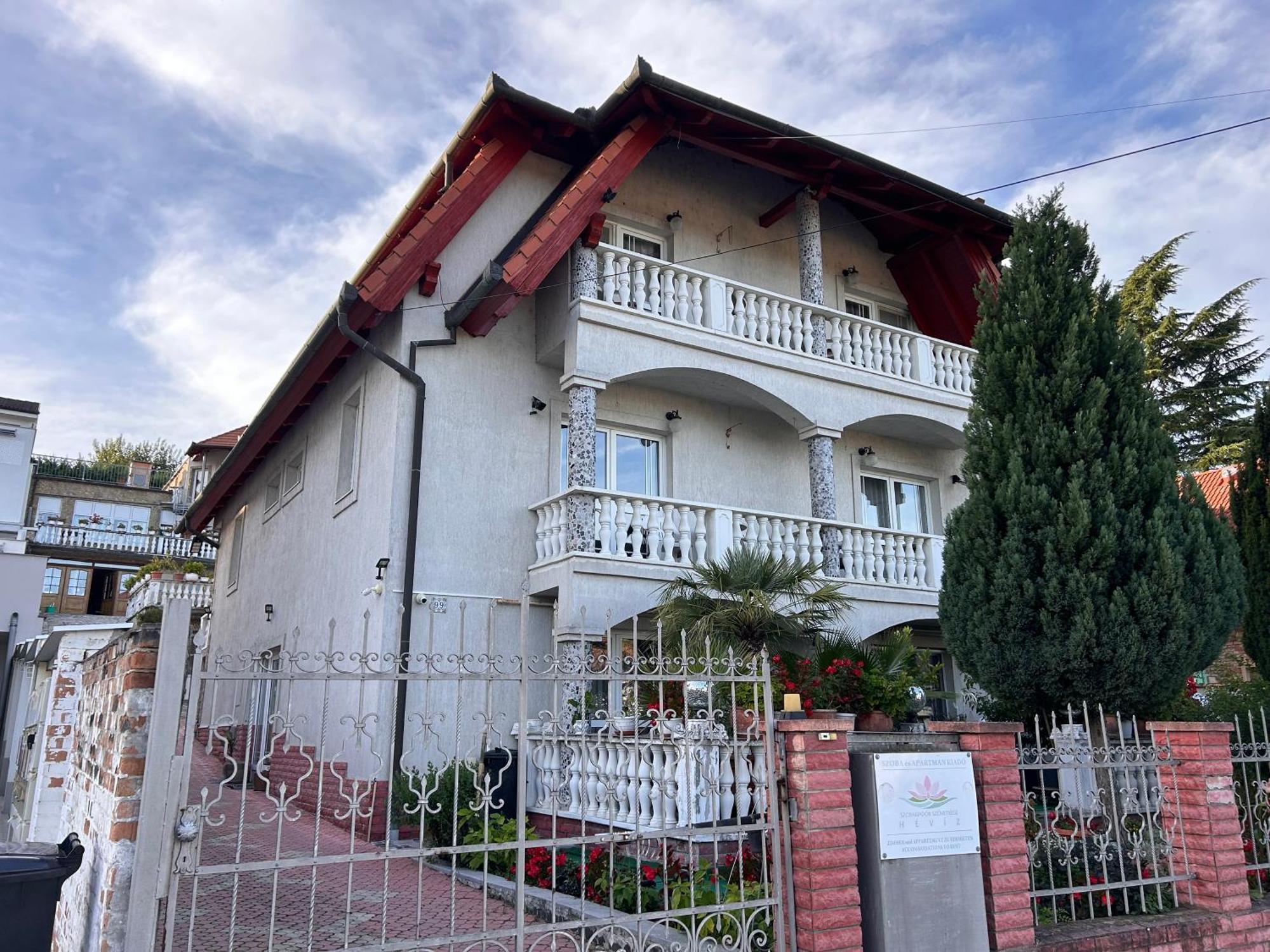 Hévíz Kristályapartman Extérieur photo